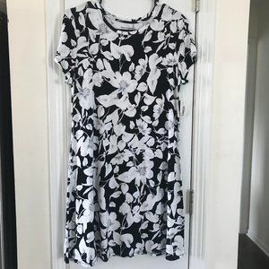 Amazon Essentials Floral Swing Dress